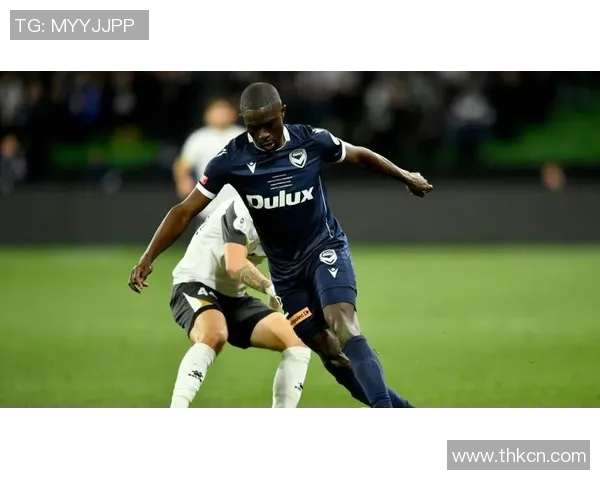 墨尔本港鲨鱼与墨尔本胜利的激烈对决即将上演球迷期待的精彩时刻