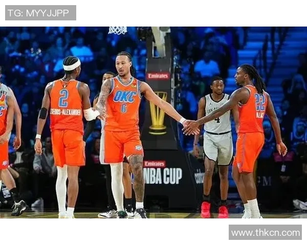 马刺与雷霆第六场激战回顾双方球员表现与战术分析